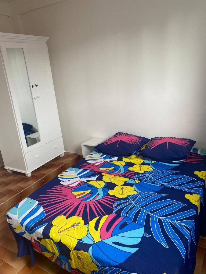 Appartement A Proximite De La Plage Du Bourg ! Sainte-Anne  Exterior photo